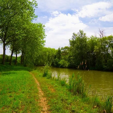 Pause Canal Couette-café Montlaur (Aude)